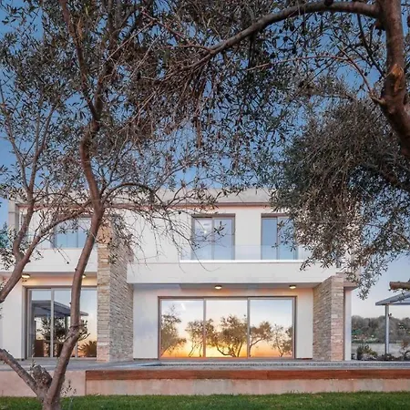 Olive Grove 4 Bedroom Villa *
